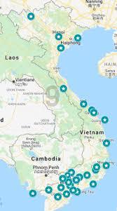 Vietnam suspends top editors of news website
